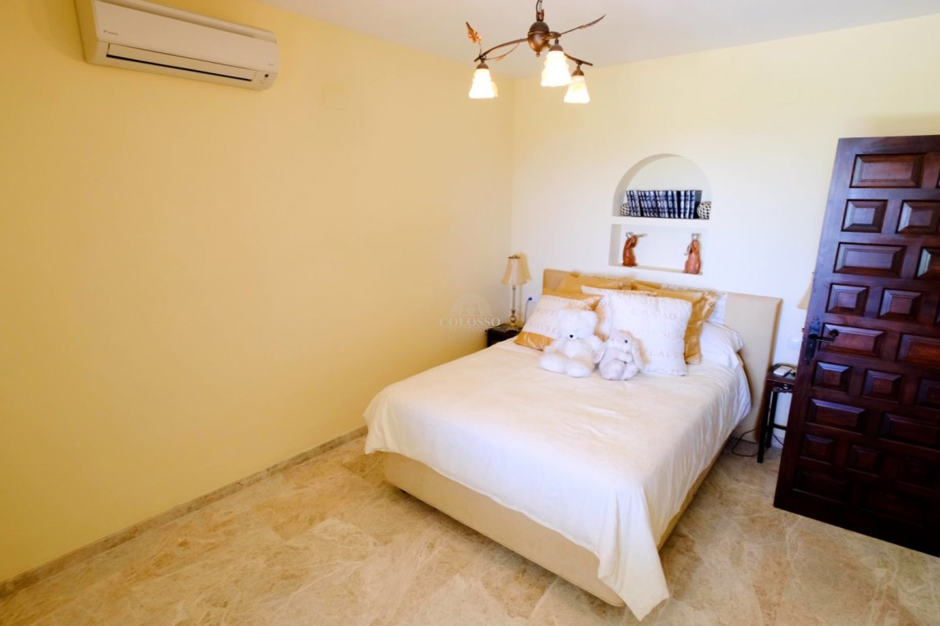 Resale - Villa -
Benissa - Fustera
