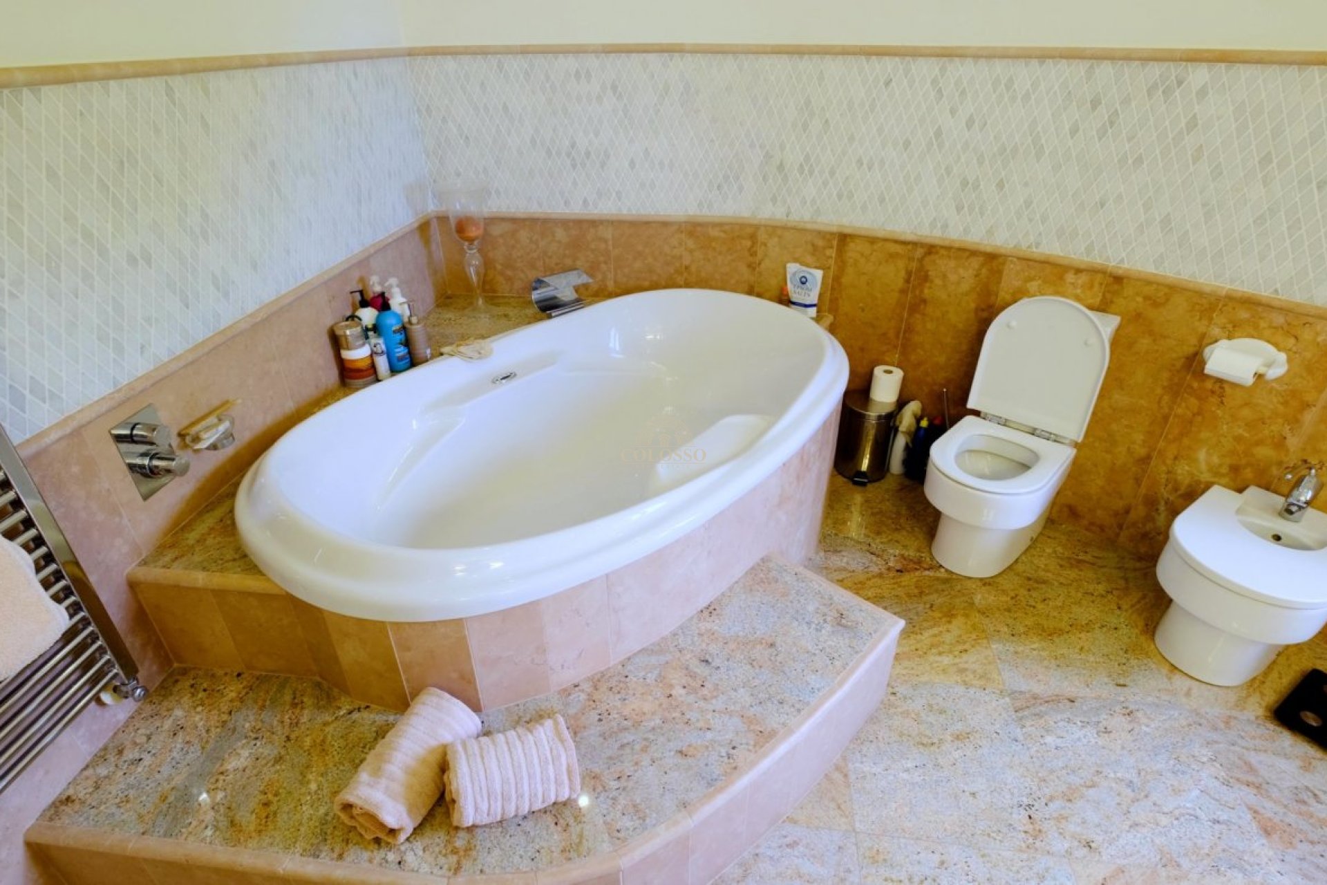 Resale - Villa -
Benissa - Fustera