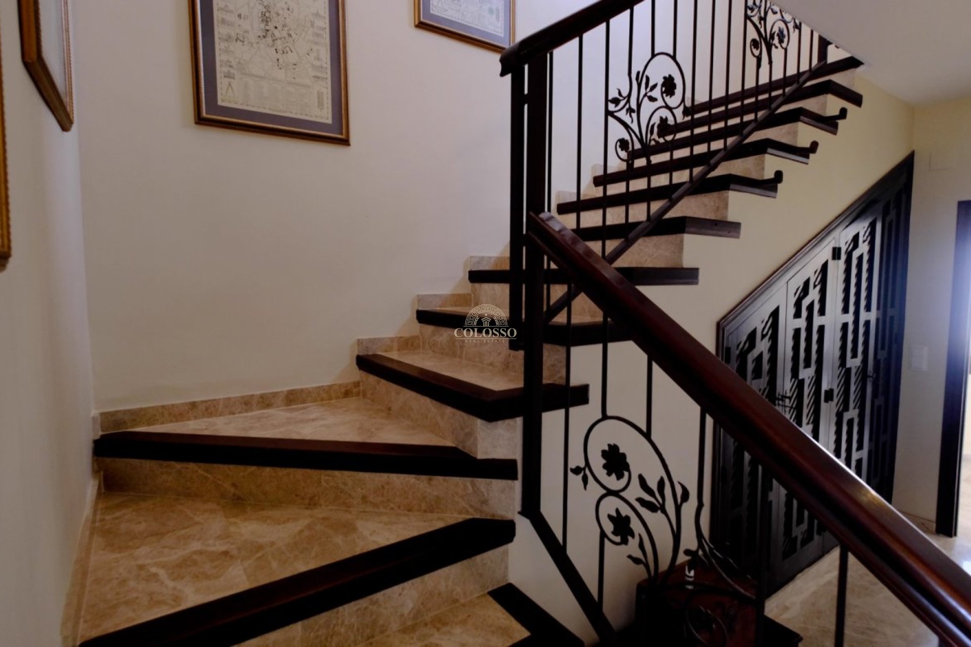 Resale - Villa -
Benissa - Fustera