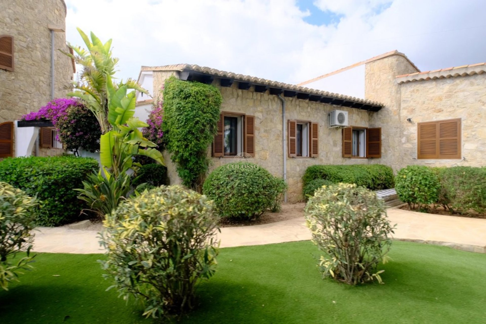 Resale - Villa -
Benissa - Fustera