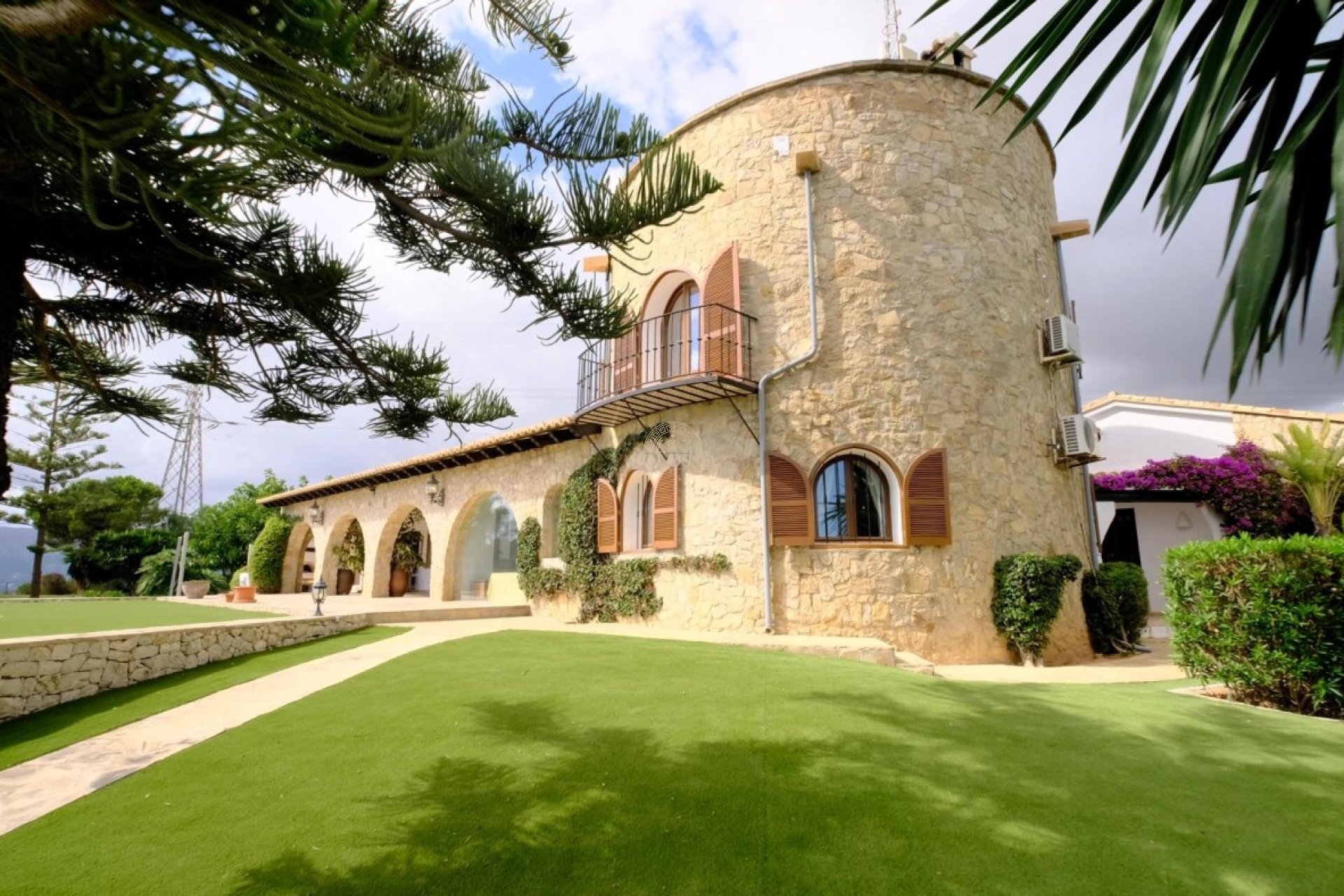 Resale - Villa -
Benissa - Fustera