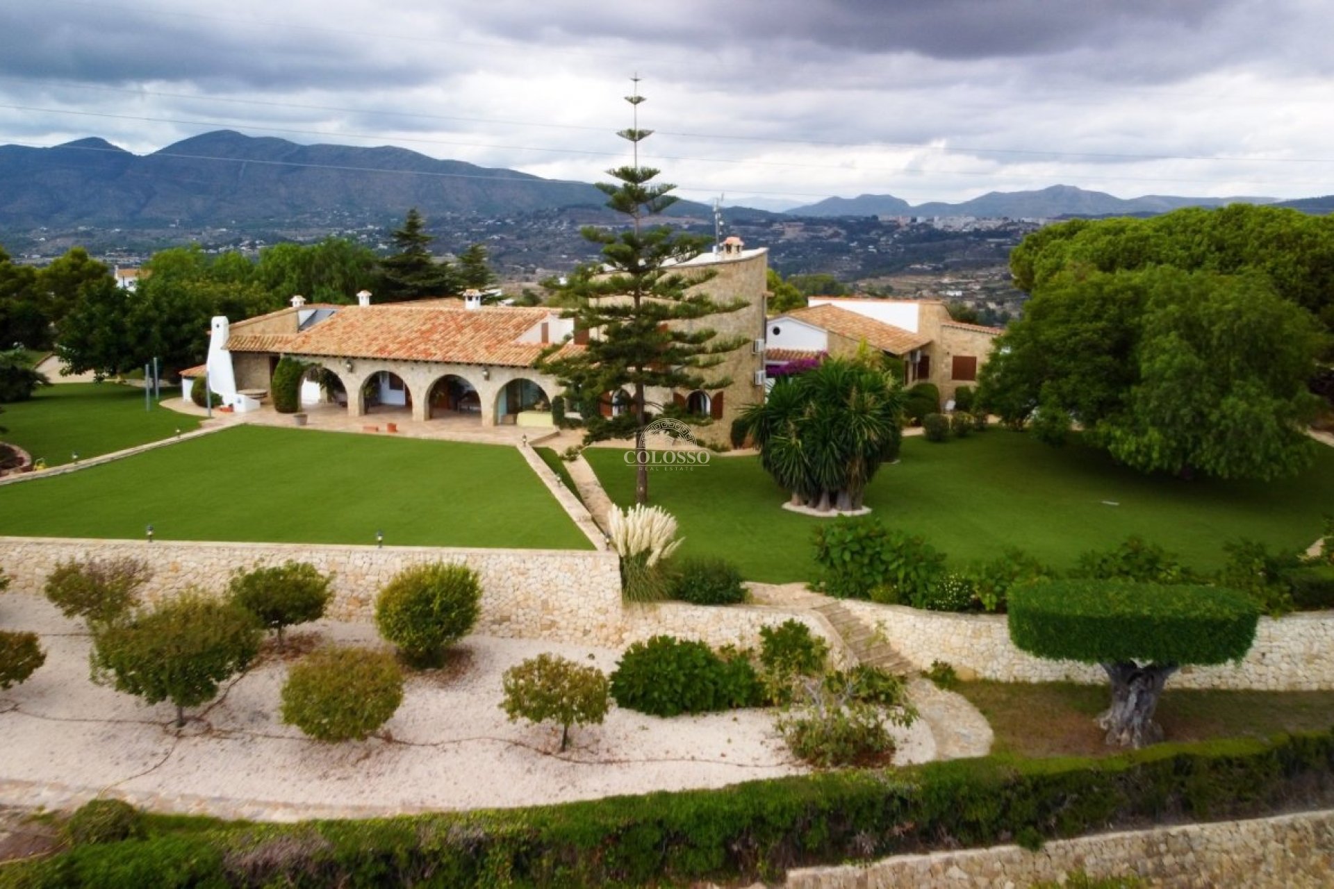 Resale - Villa -
Benissa - Fustera
