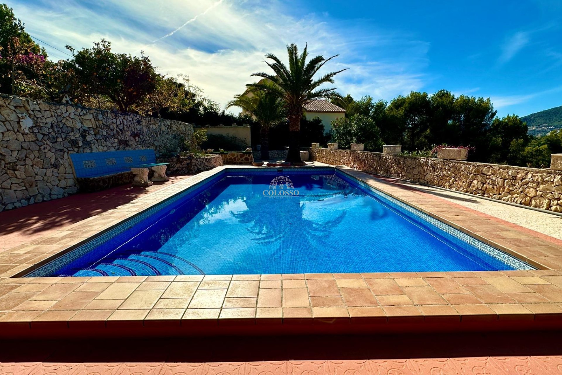 Resale - Villa -
Calpe - Cometa