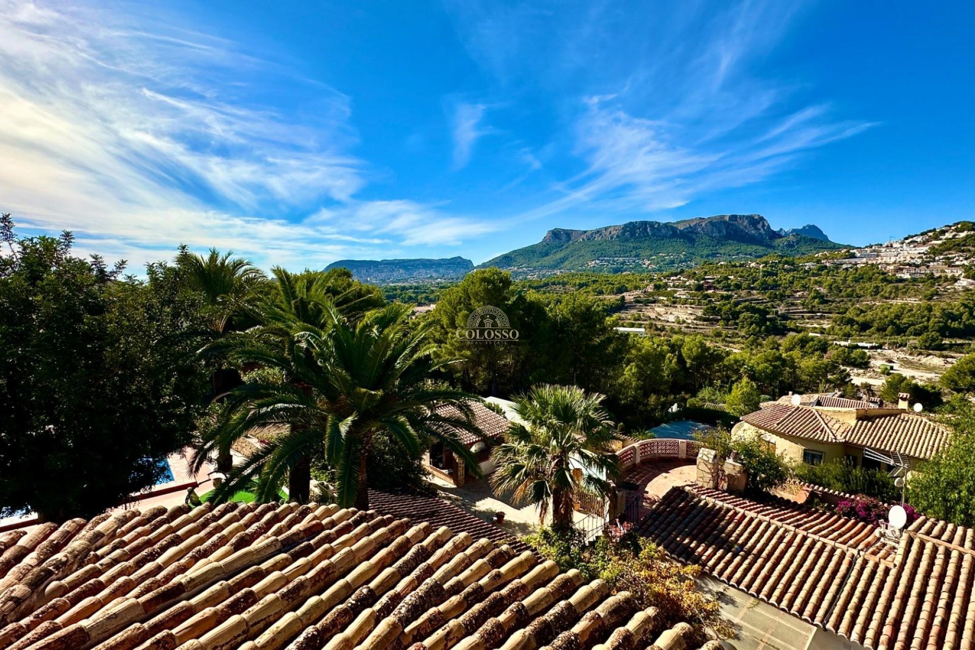 Resale - Villa -
Calpe - Cometa
