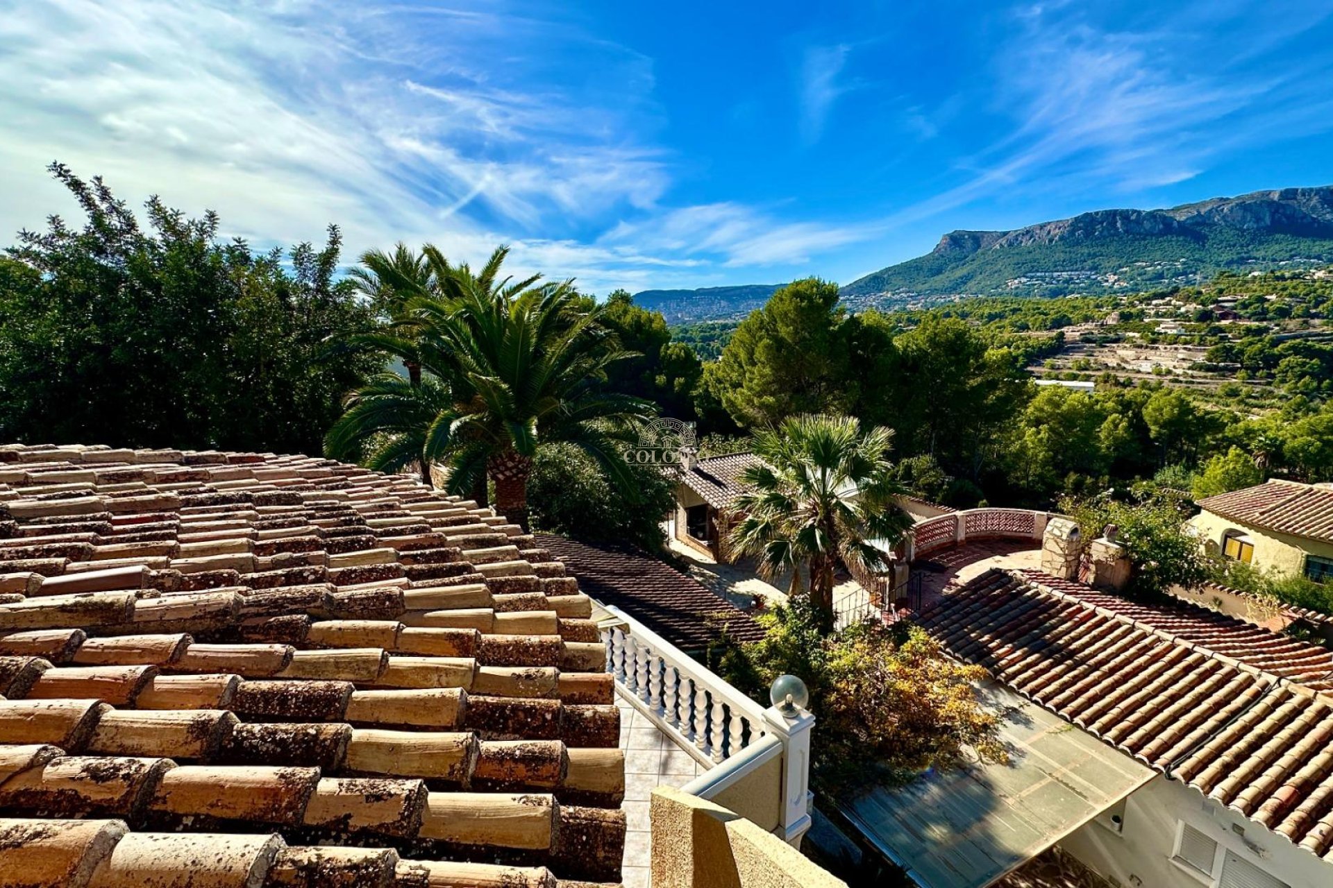 Resale - Villa -
Calpe - Cometa