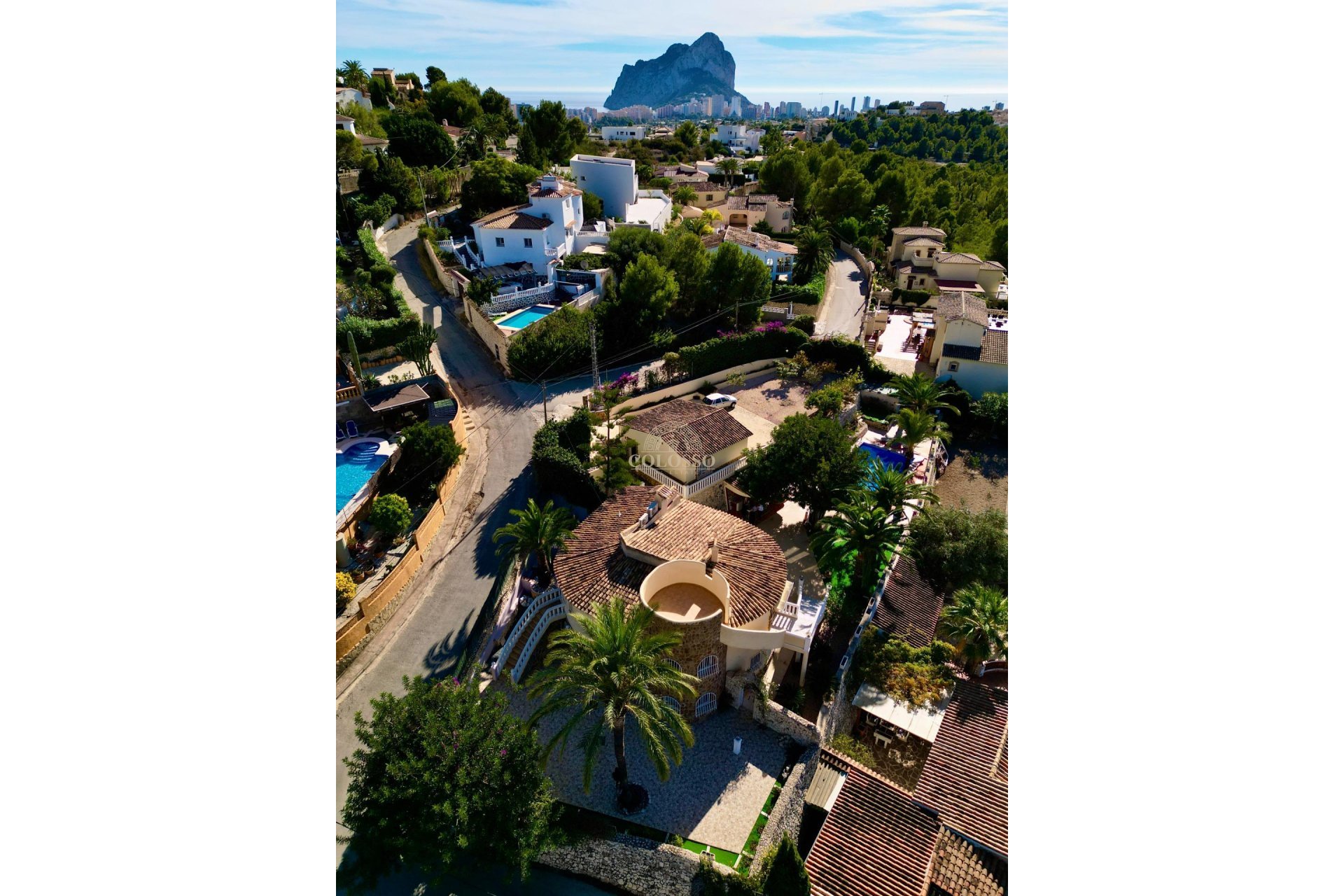 Resale - Villa -
Calpe - Cometa