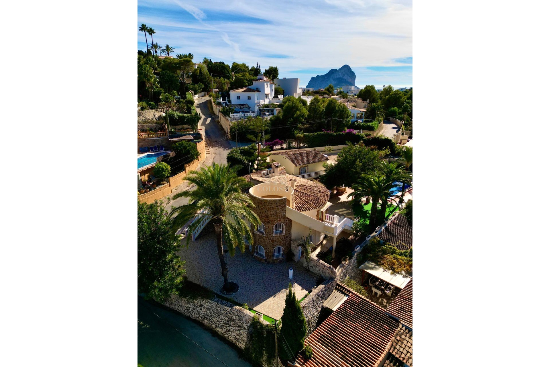 Resale - Villa -
Calpe - Cometa