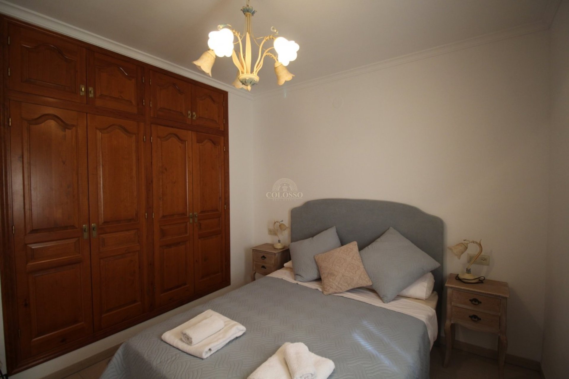 Resale - Villa -
Calpe - Empedrola