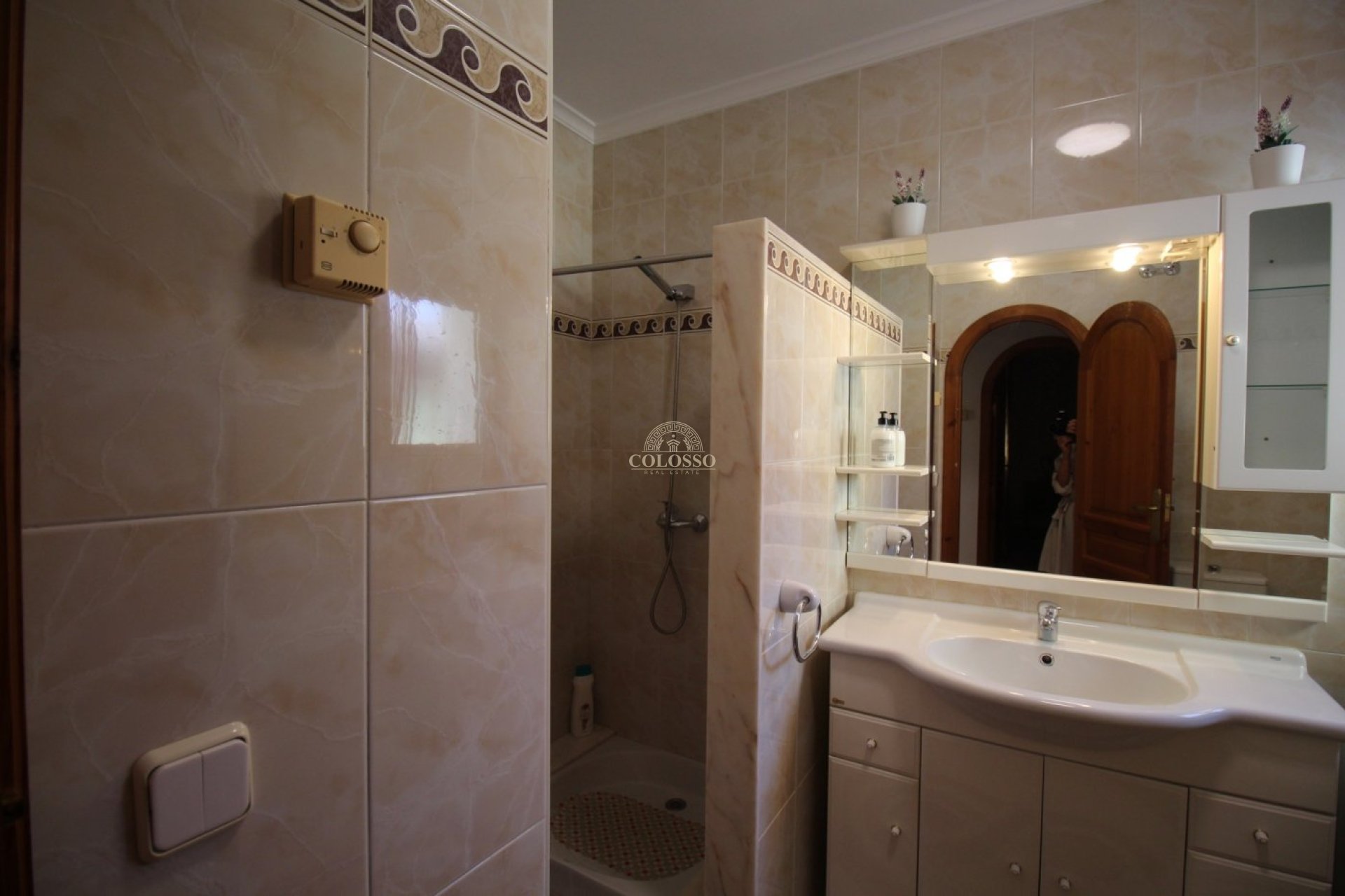 Resale - Villa -
Calpe - Empedrola