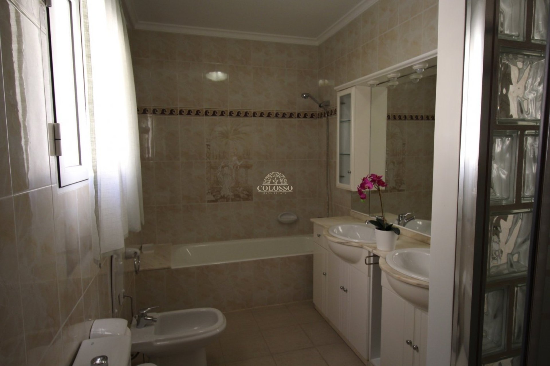 Resale - Villa -
Calpe - Empedrola