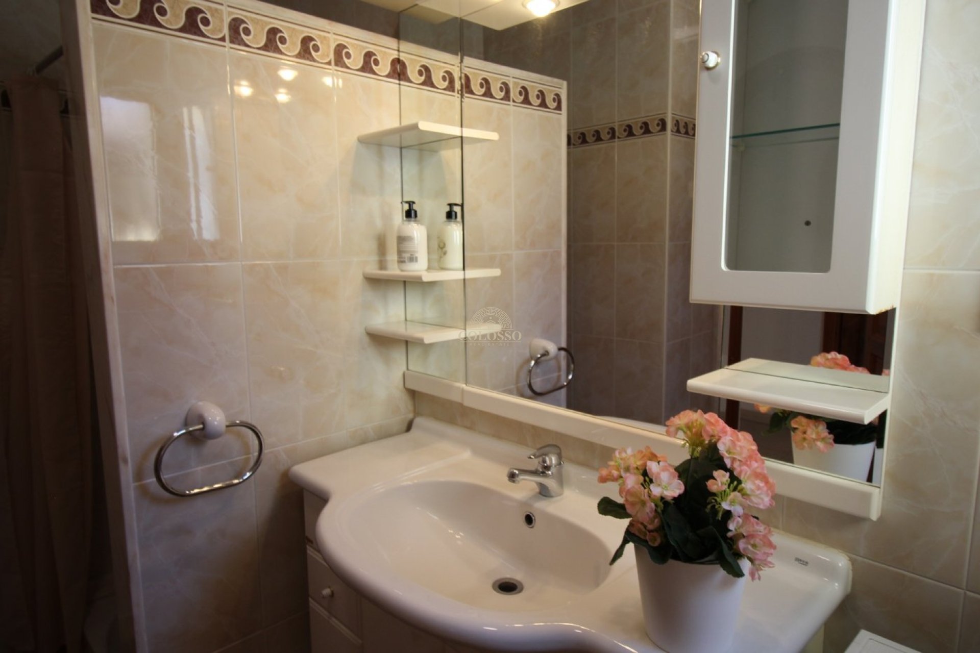 Resale - Villa -
Calpe - Empedrola