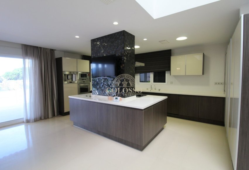 Resale - Villa -
Cullera - Bonavista - Lago San Lorenzo