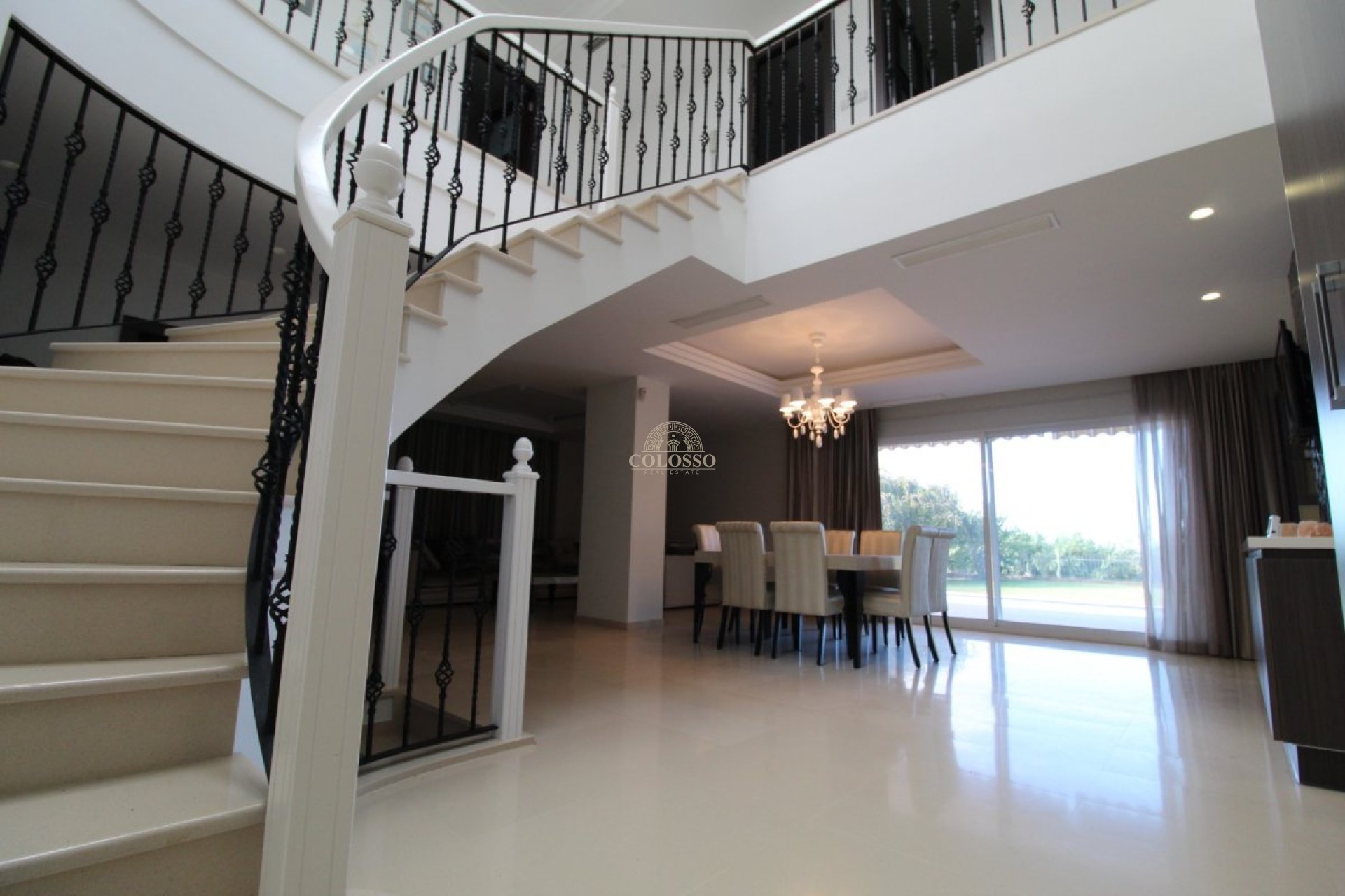 Resale - Villa -
Cullera - Bonavista - Lago San Lorenzo