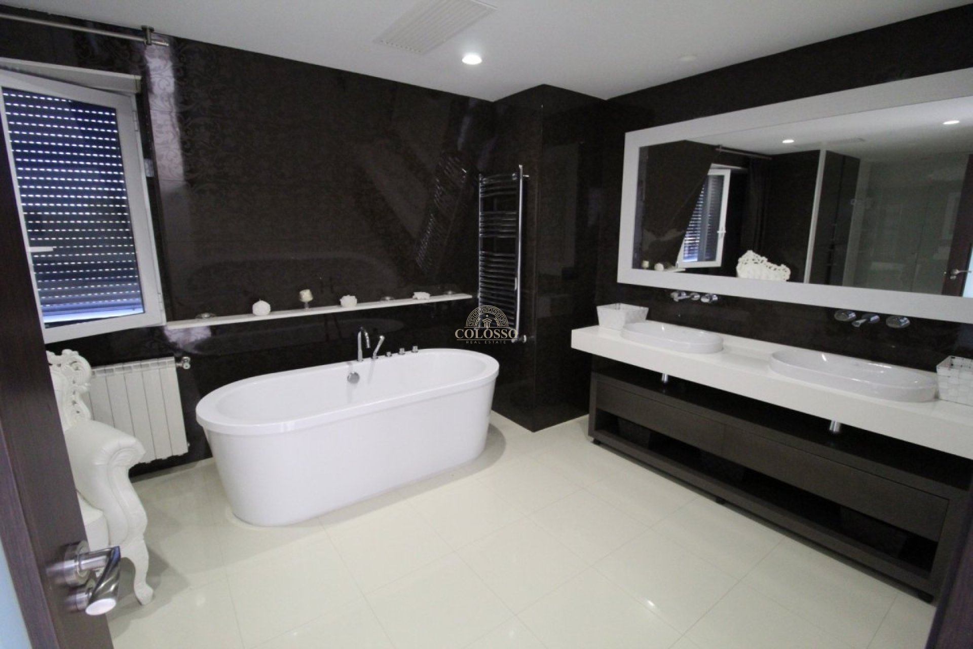 Resale - Villa -
Cullera - Bonavista - Lago San Lorenzo