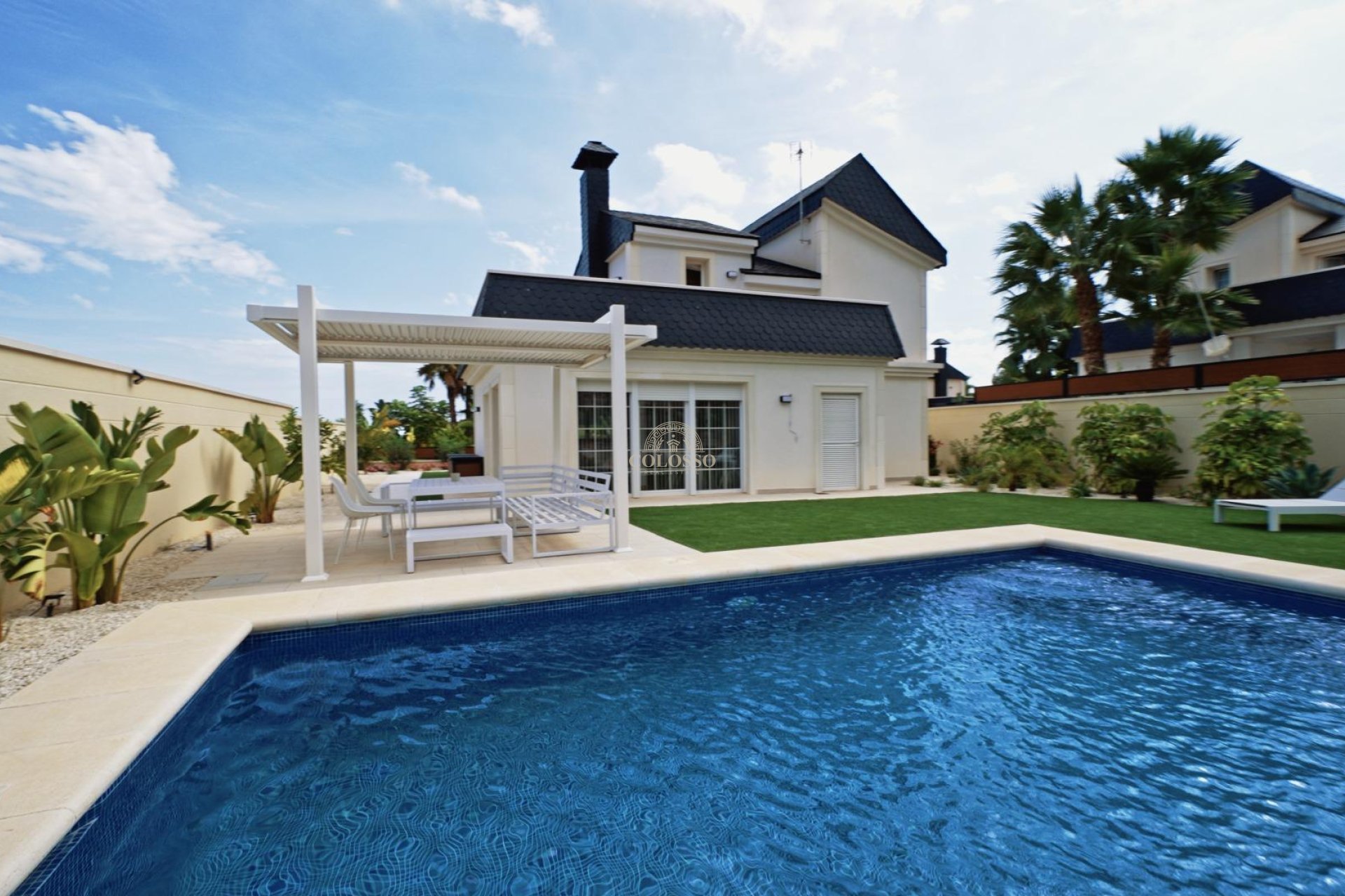 Resale - Villa de Lujo -
Polop - Urbanizaciones