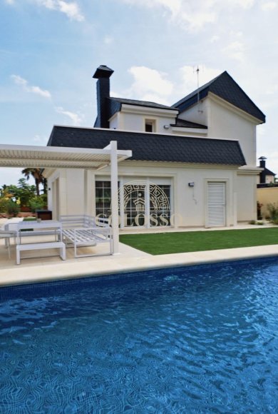 Resale - Villa de Lujo -
Polop - Urbanizaciones