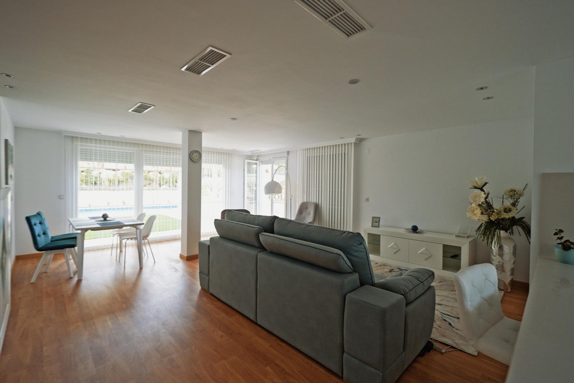 Resale - Villa de Lujo -
Polop - Urbanizaciones
