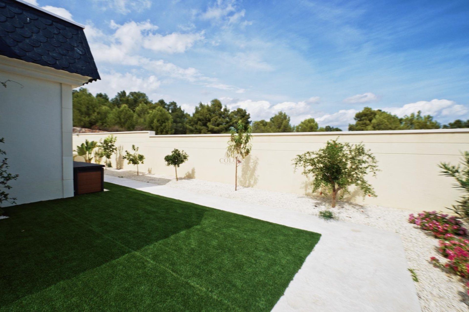 Resale - Villa de Lujo -
Polop - Urbanizaciones