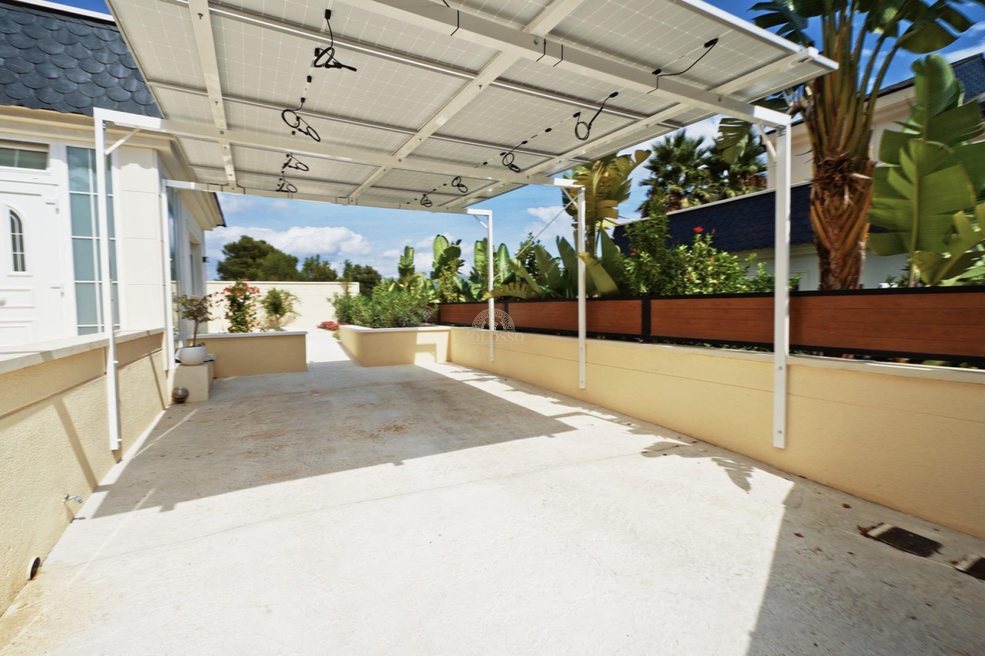 Resale - Villa de Lujo -
Polop - Urbanizaciones