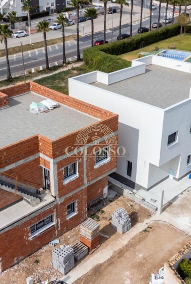 Resale - Villa de Lujo -
Torrevieja - Aguas nuevas 1