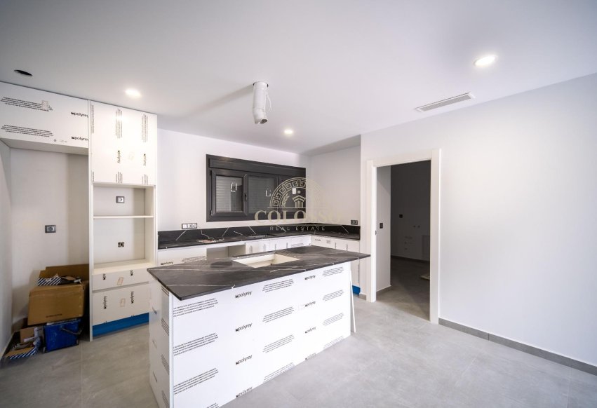 Resale - Villa de Lujo -
Torrevieja - Aguas nuevas 1