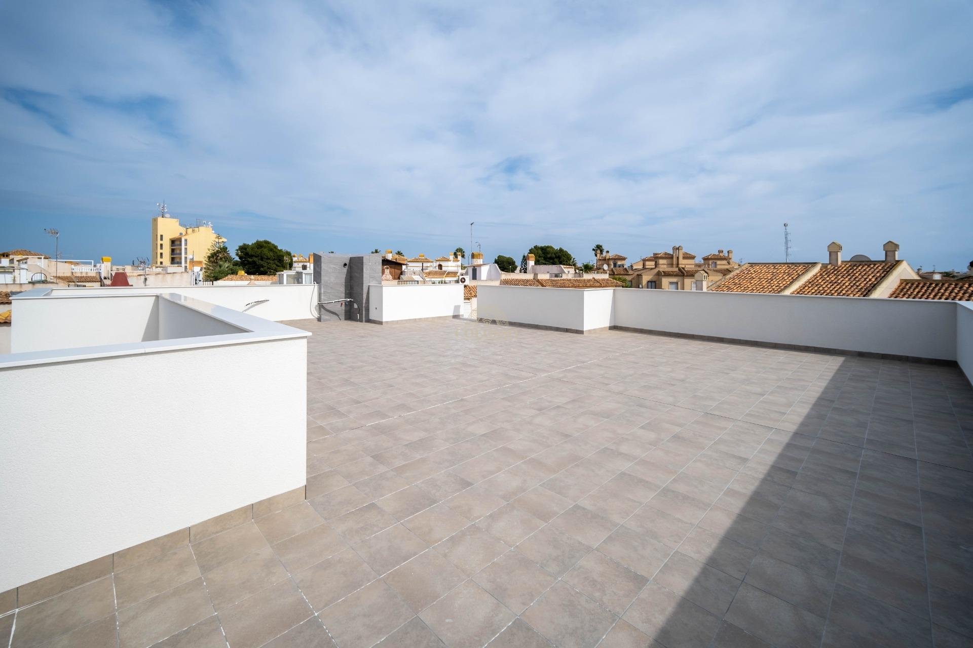 Resale - Villa de Lujo -
Torrevieja - Aguas nuevas 1