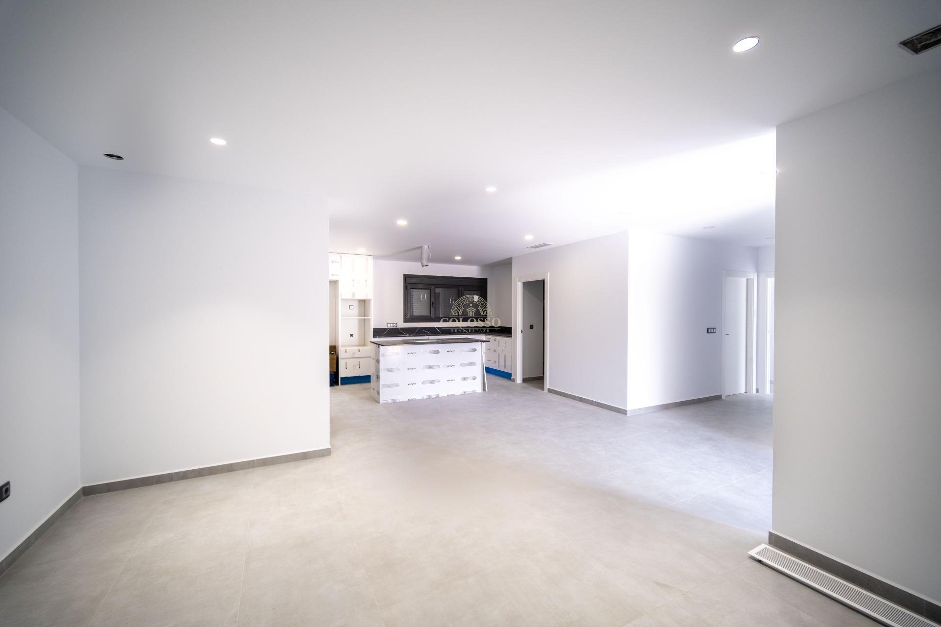 Resale - Villa de Lujo -
Torrevieja - Aguas nuevas 1