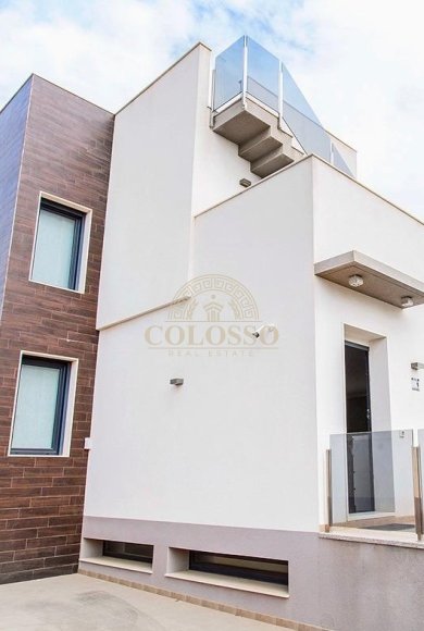 Resale - Villa de Lujo -
Torrevieja - Torreblanca