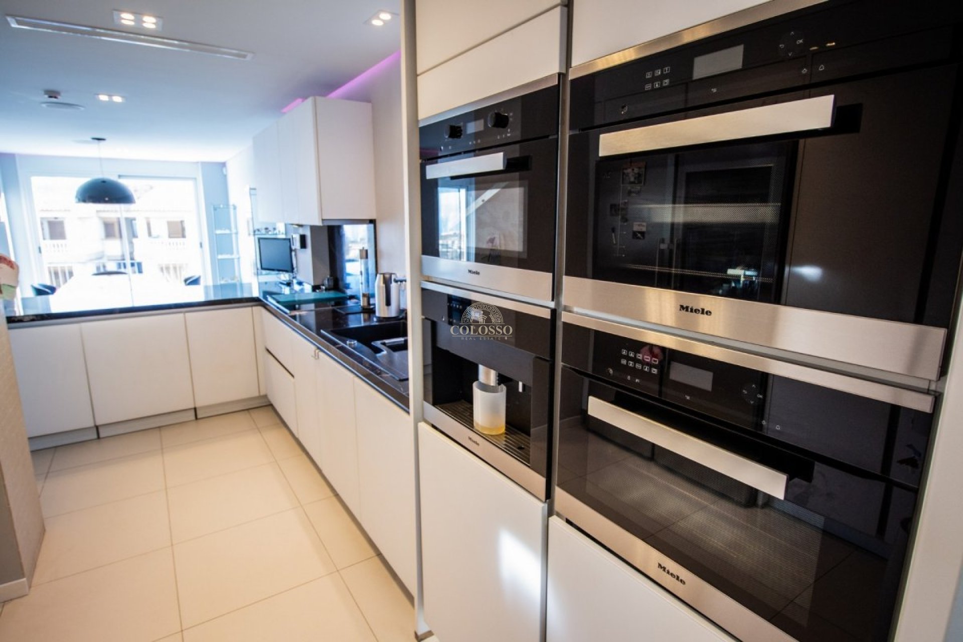 Resale - Villa -
Finestrat - Sierra cortina