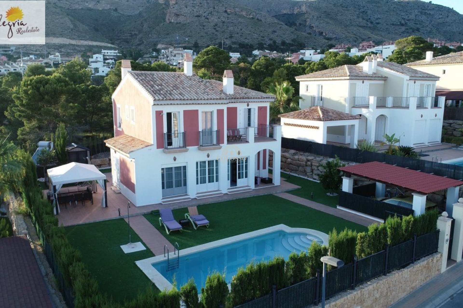 Resale - Villa -
Finestrat - Sierra cortina