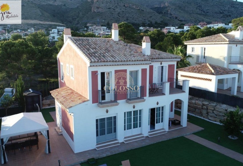Resale - Villa -
Finestrat - Sierra cortina