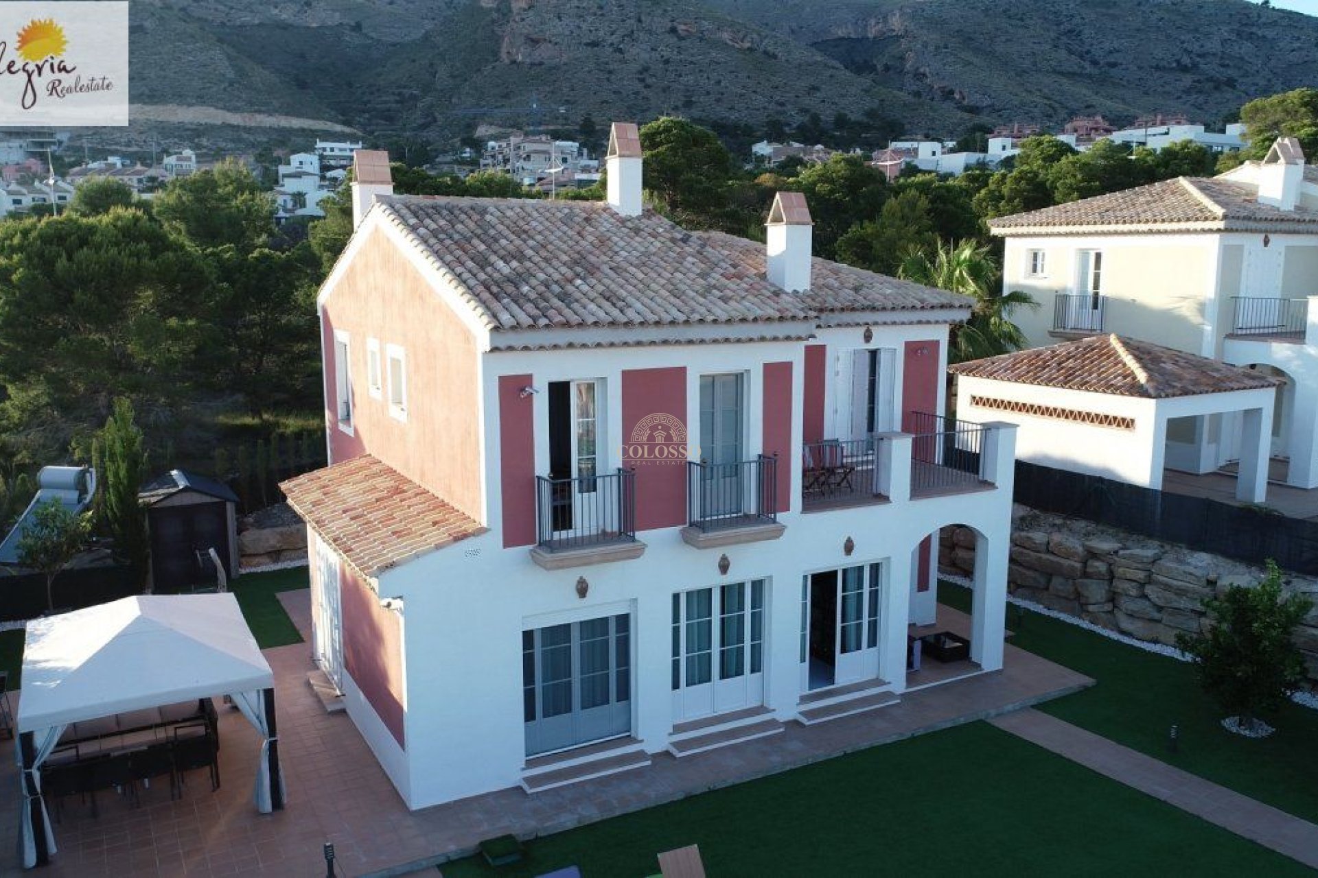 Resale - Villa -
Finestrat - Sierra cortina