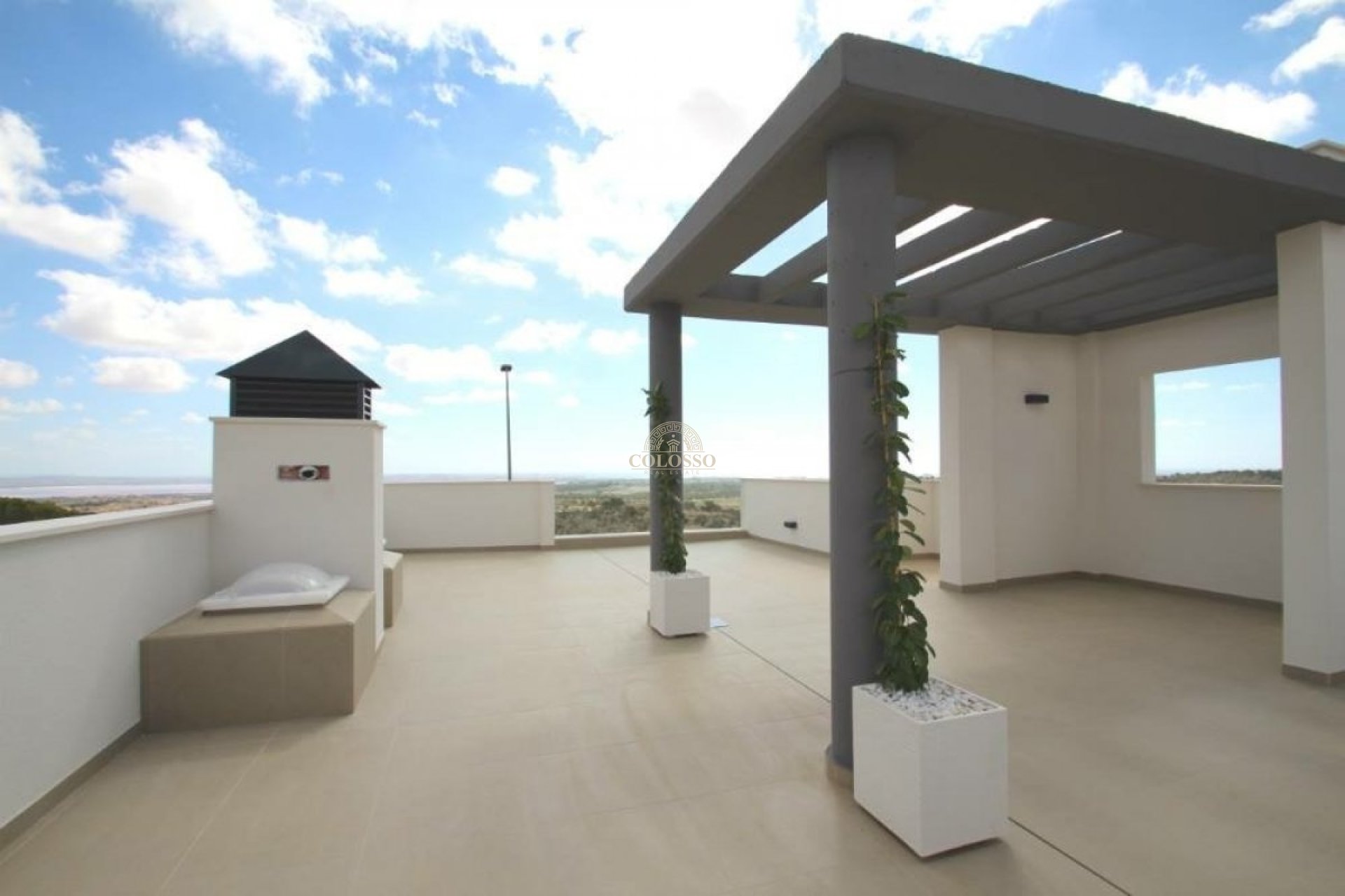 Resale - Villa -
Orihuela Costa - Campoamor