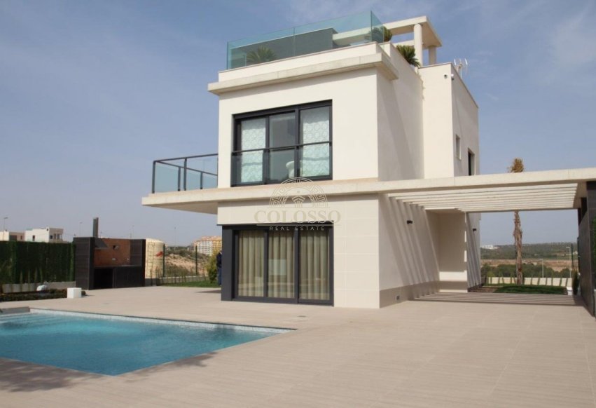 Resale - Villa -
Orihuela Costa - Campoamor