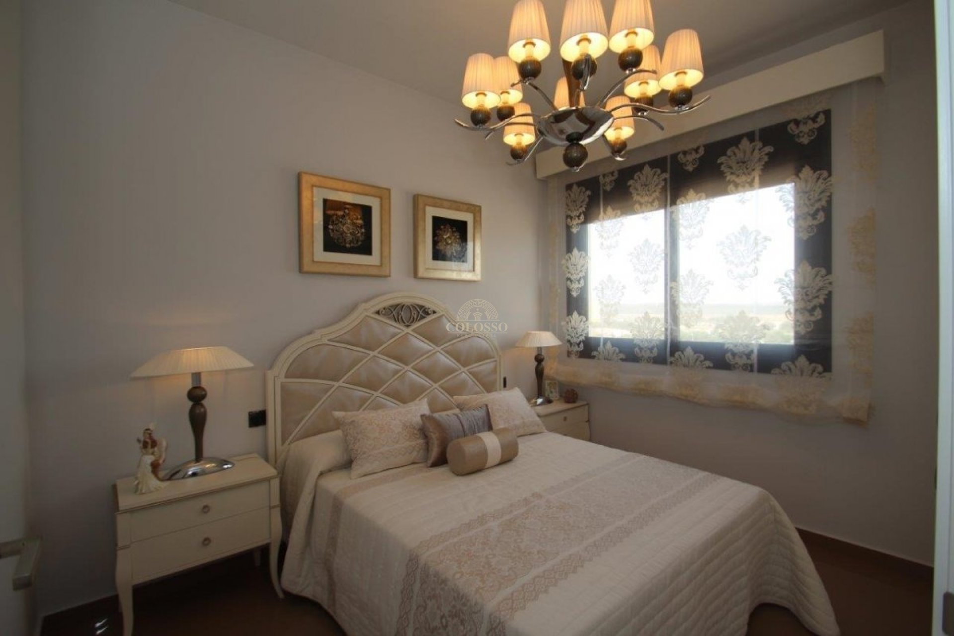 Resale - Villa -
Orihuela Costa - Campoamor
