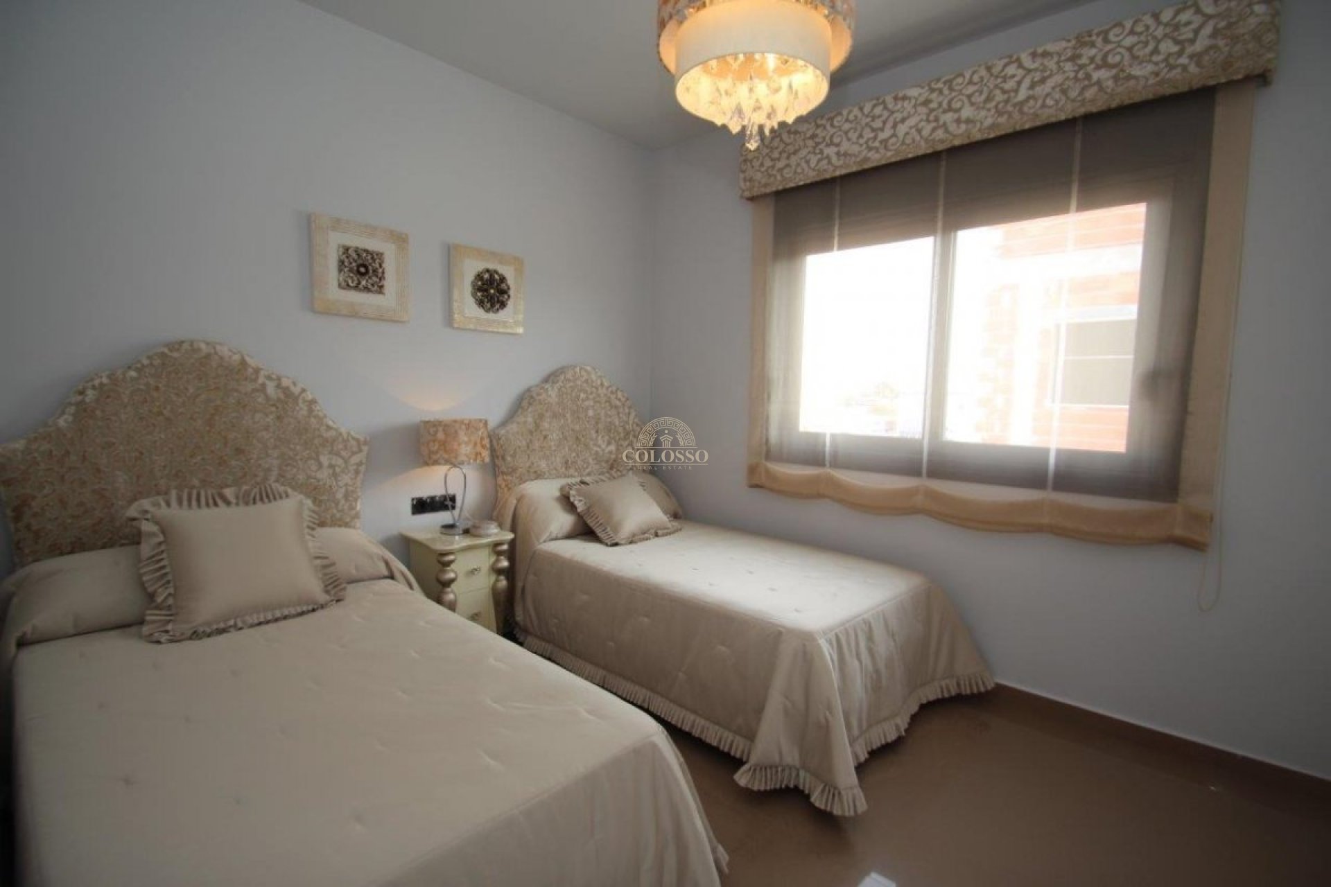 Resale - Villa -
Orihuela Costa - Campoamor