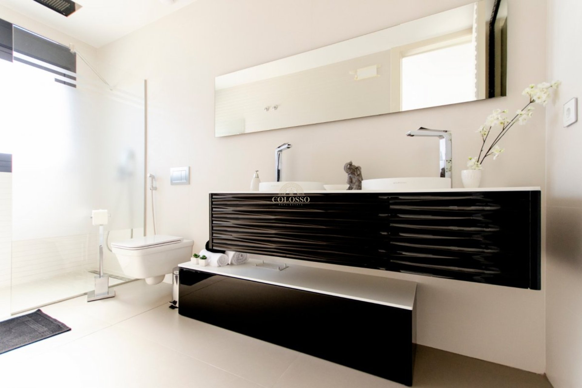 Resale - Villa -
Orihuela Costa - Campoamor