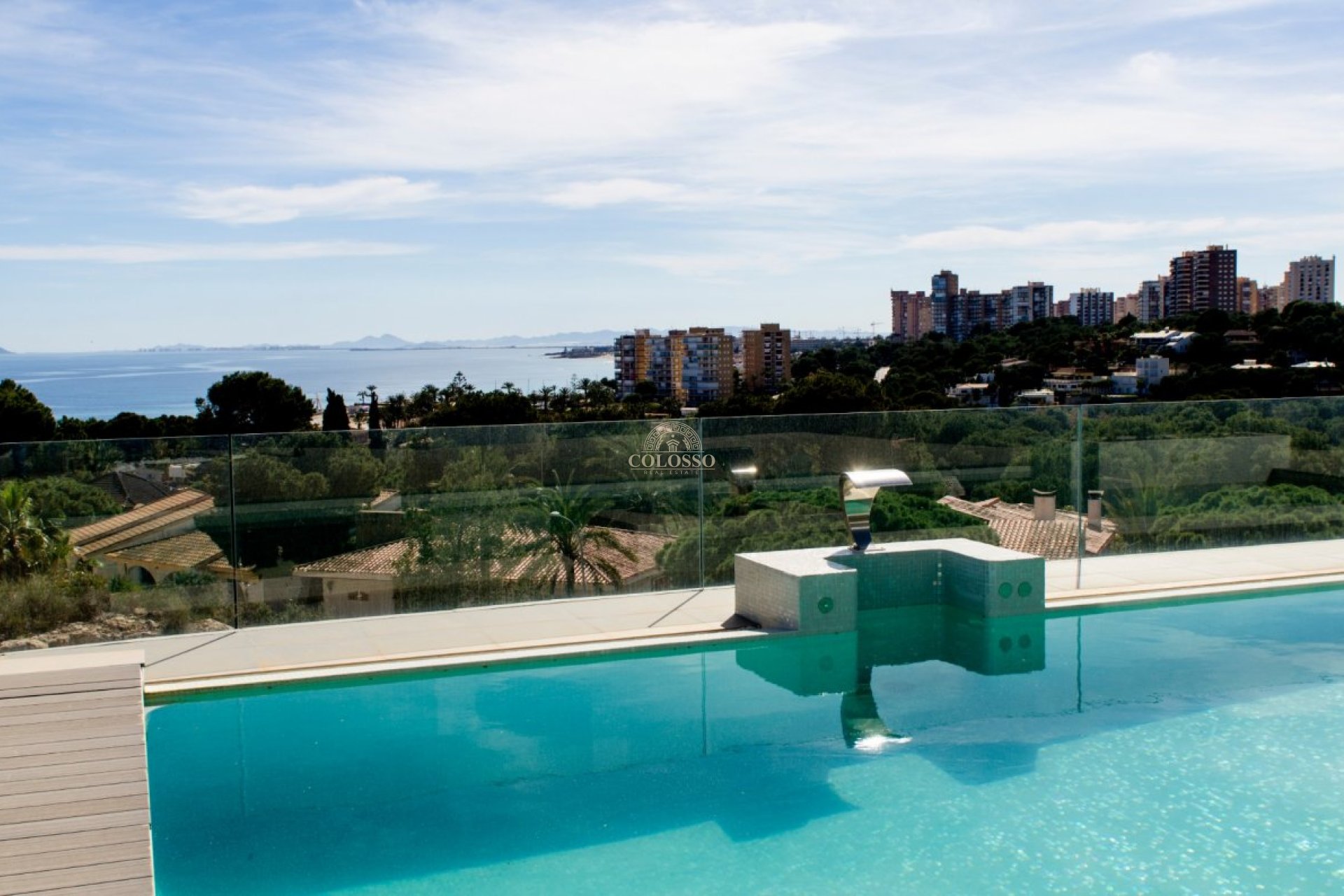 Resale - Villa -
Orihuela Costa - Campoamor