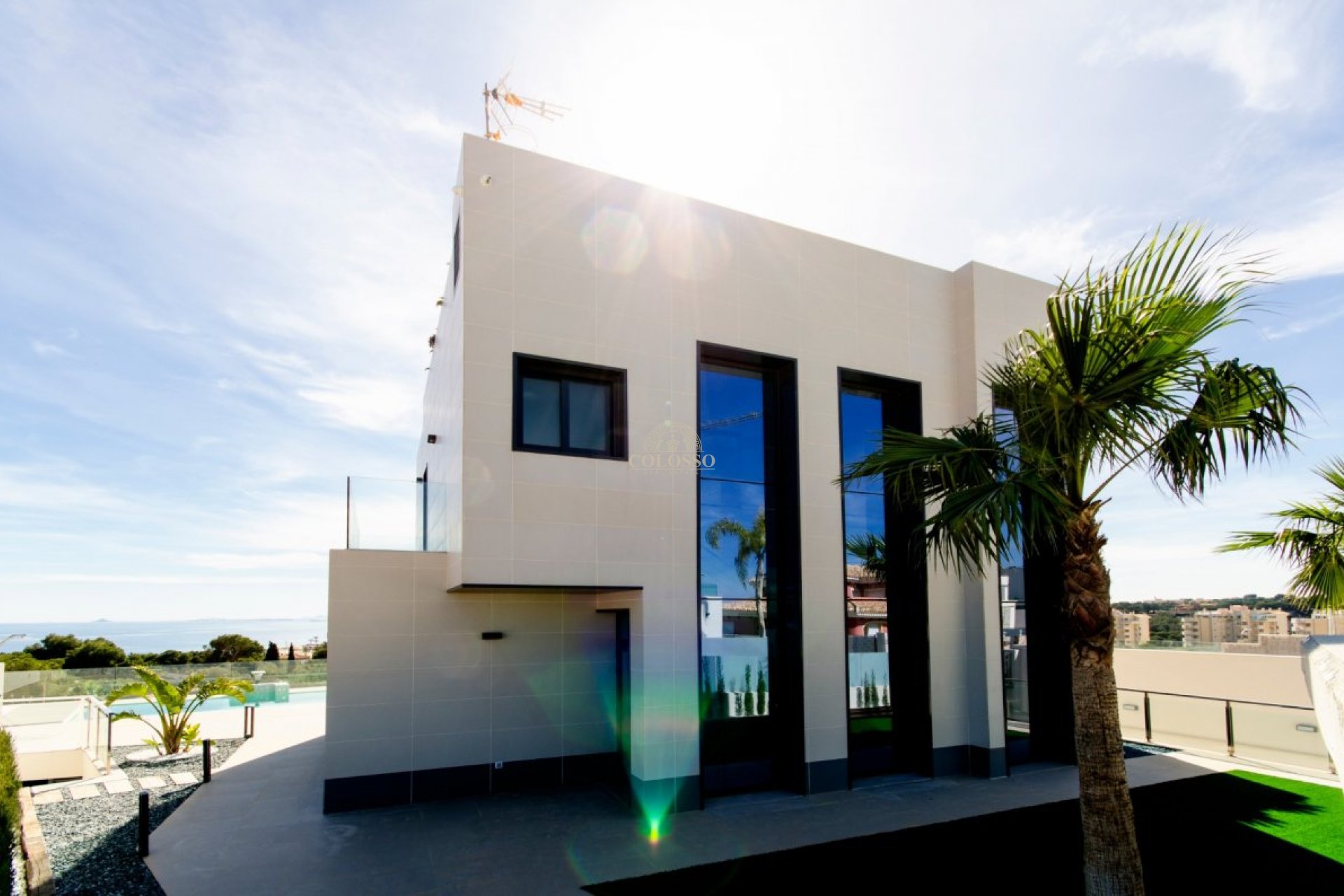 Resale - Villa -
Orihuela Costa - Campoamor