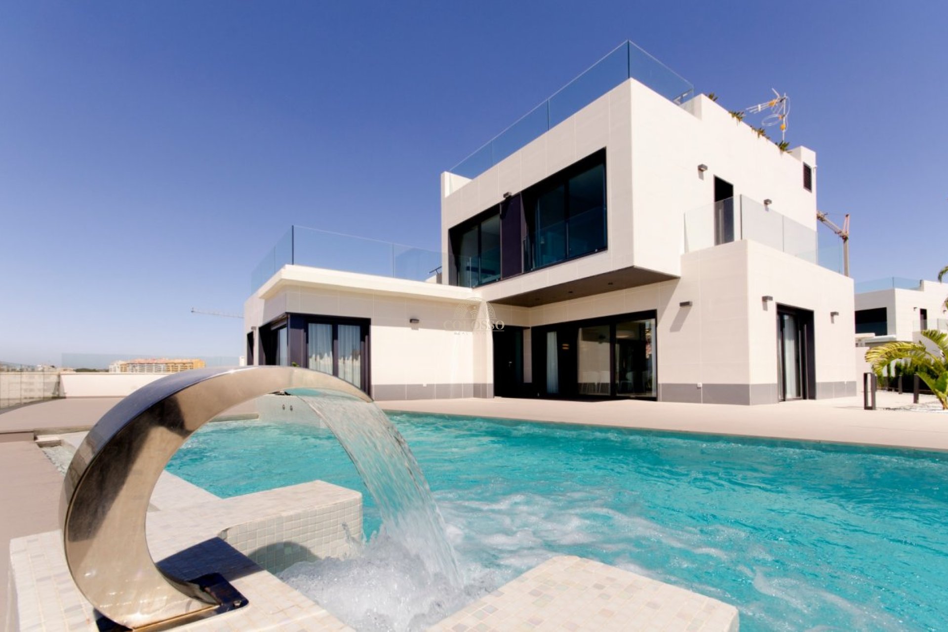 Resale - Villa -
Orihuela Costa - Campoamor