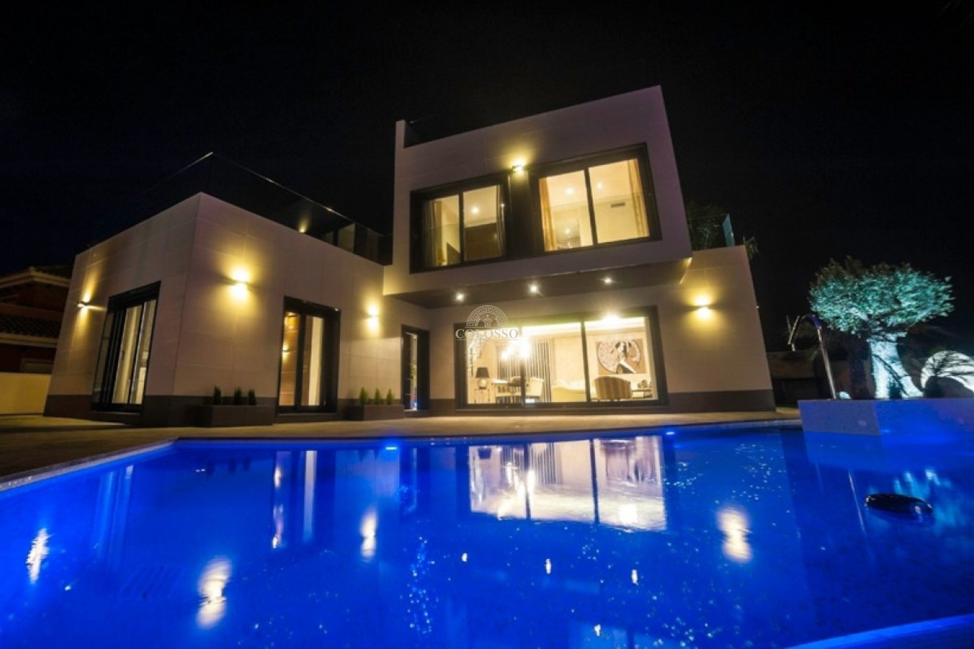 Resale - Villa -
Orihuela Costa - La Zenia