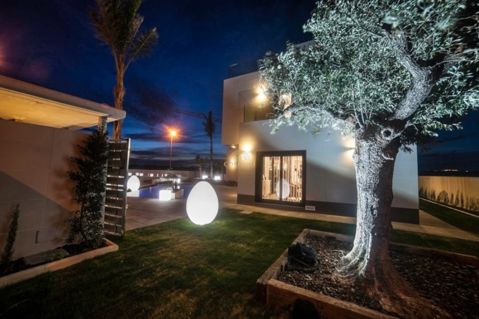 Resale - Villa -
Orihuela Costa - La Zenia