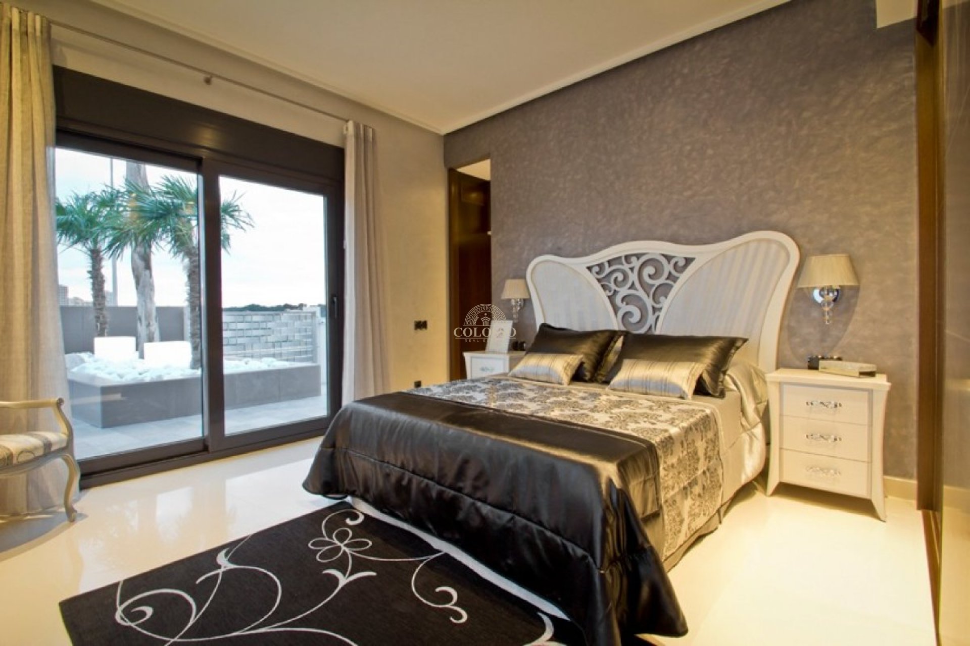 Resale - Villa -
Orihuela Costa - La Zenia