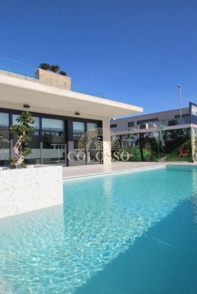 Resale - Villa -
Orihuela Costa - La Zenia
