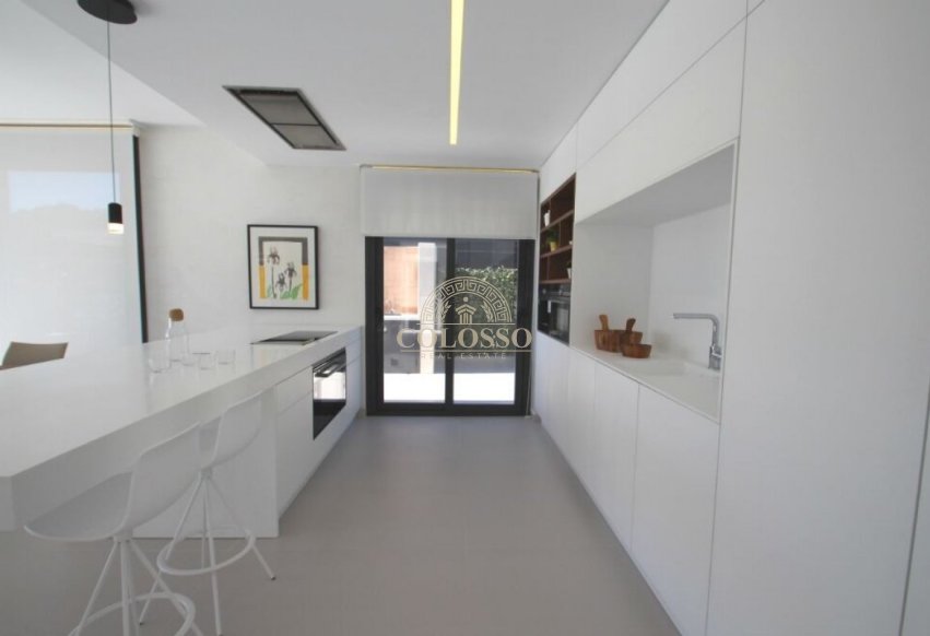 Resale - Villa -
Orihuela Costa - La Zenia