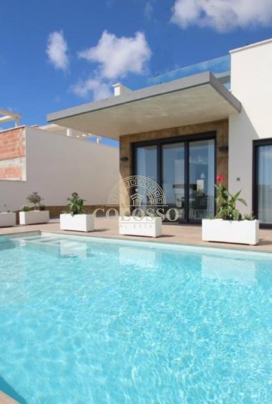 Resale - Villa -
Orihuela Costa - La Zenia