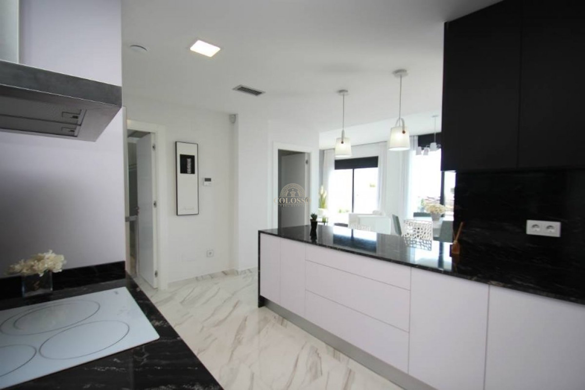 Resale - Villa -
Orihuela Costa - La Zenia