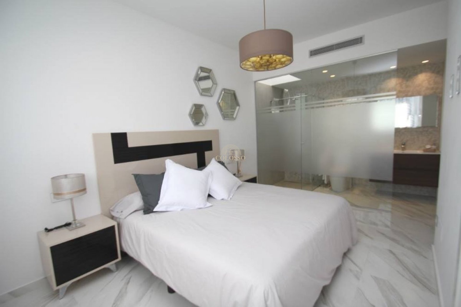 Resale - Villa -
Orihuela Costa - La Zenia