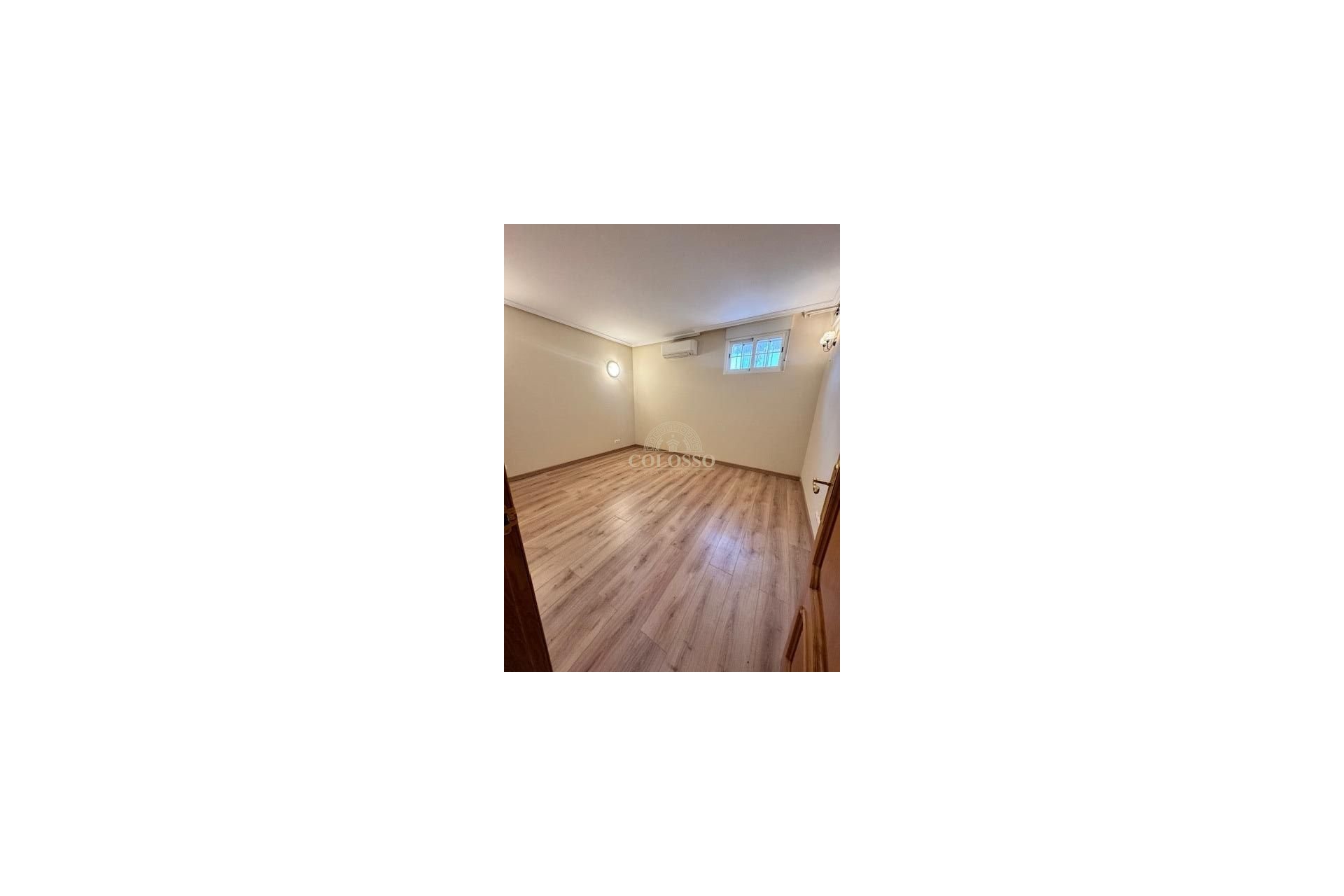 Resale - Villa -
Orihuela Costa - Montezenia