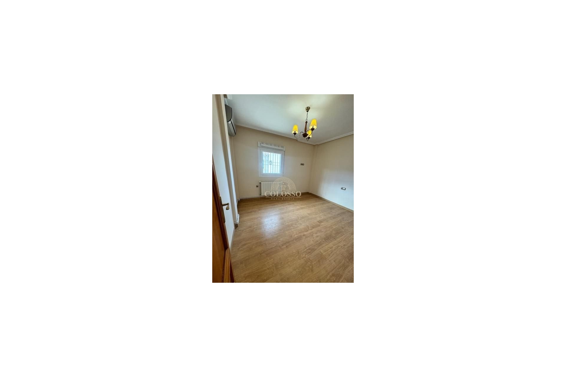 Resale - Villa -
Orihuela Costa - Montezenia